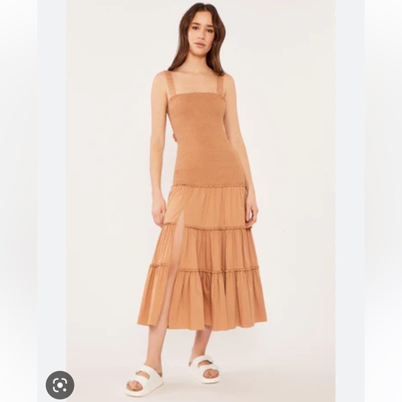 NWT Cinq à Sept Rina Smocked Tiered Midi Dress in Sahara - Picture 8 of 13